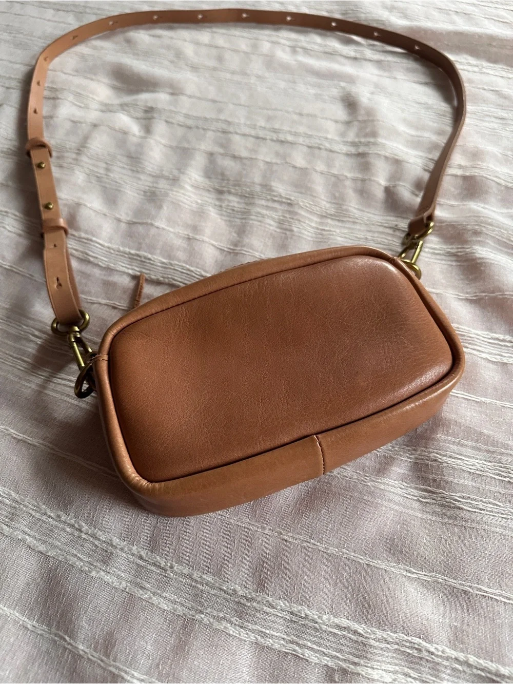 MADEWELL The Leather Carabiner Mini Crossbody Bag | Warm Hickory Tan